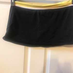 Zero X posur skort black and yellow size 12